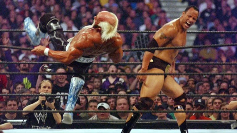 Hulk Hogan Y El _Turn Face_ Mas Legendario De Todos Los Tiempos_ Homenaje En Su Cumpleaños Recordando Su Historica Batalla Contra The Rock En WrestleMania X8