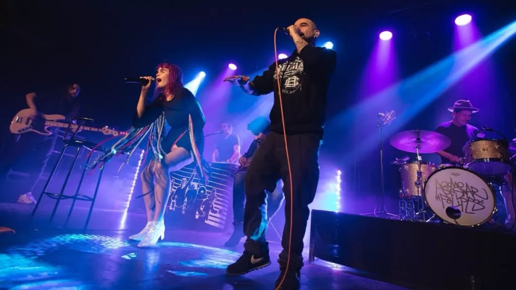 Como Asesinar A Felipes