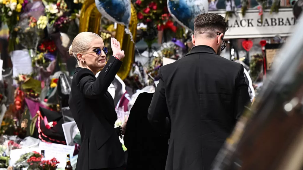 Kelly Osbourne Agradece A Los Fanaticos