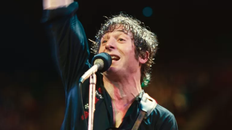 Jeremy Allen White Born To Run Web