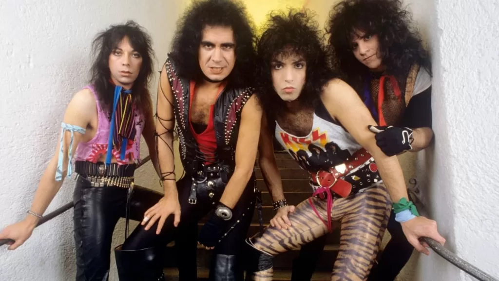 Kiss 1983 Web