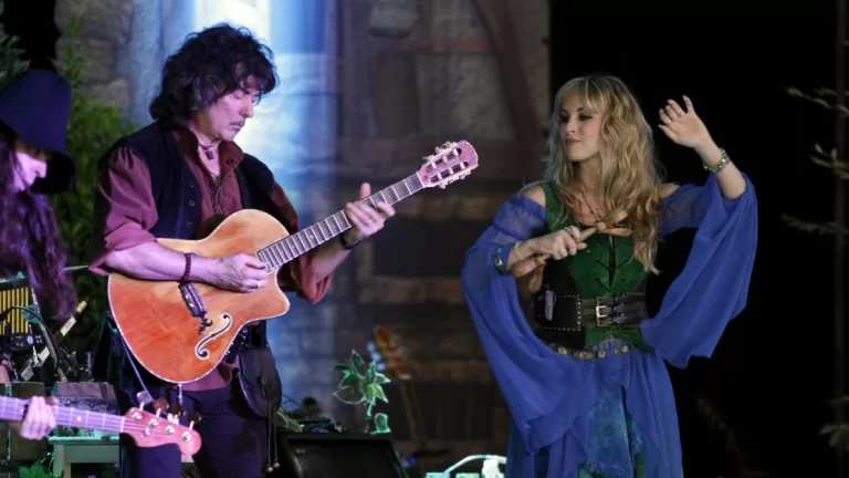 BLACKMORE'S NIGHT
