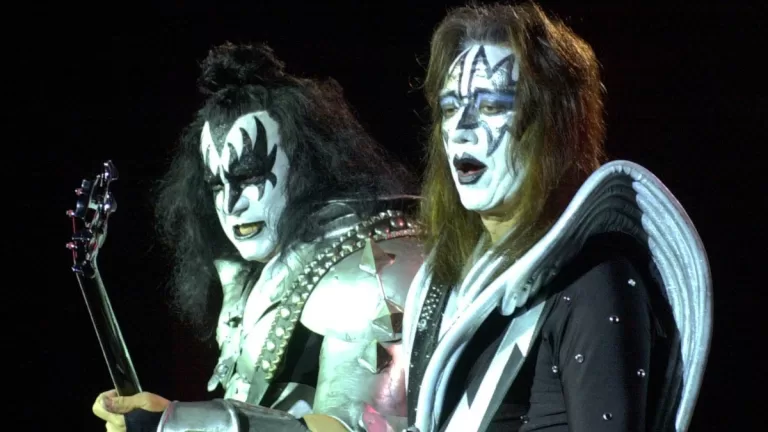 Gene Simmons Ace Frehley 2000 Web