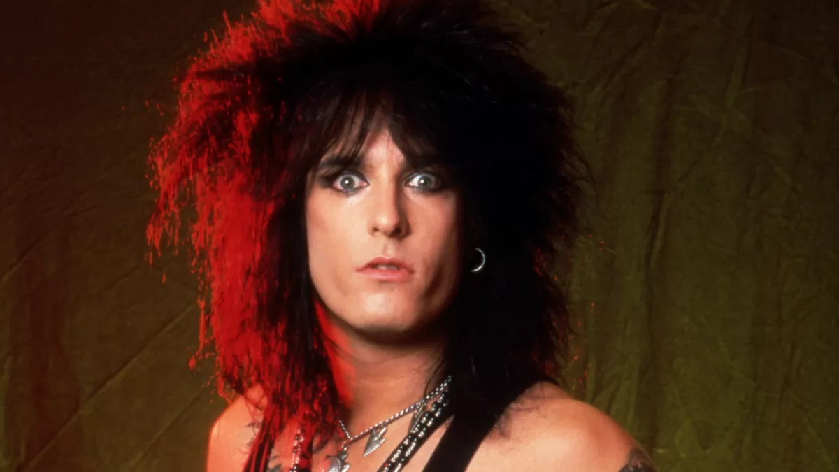 Lo dieron por muerto: la noche en que Nikki Sixx 'murió' y volvió a la vida