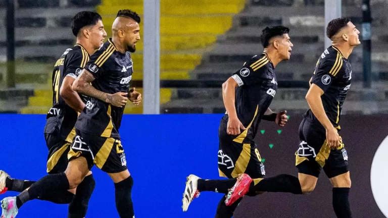 Colo Colo, refuerzos