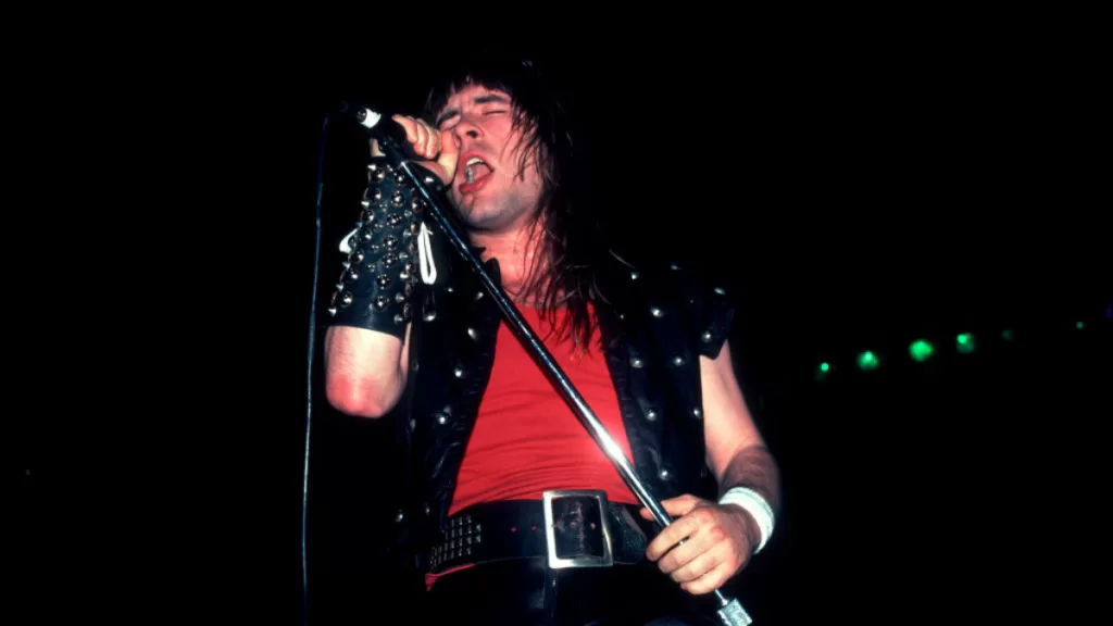 Iron Maiden Run To The Hills