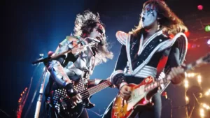 Kiss 1977