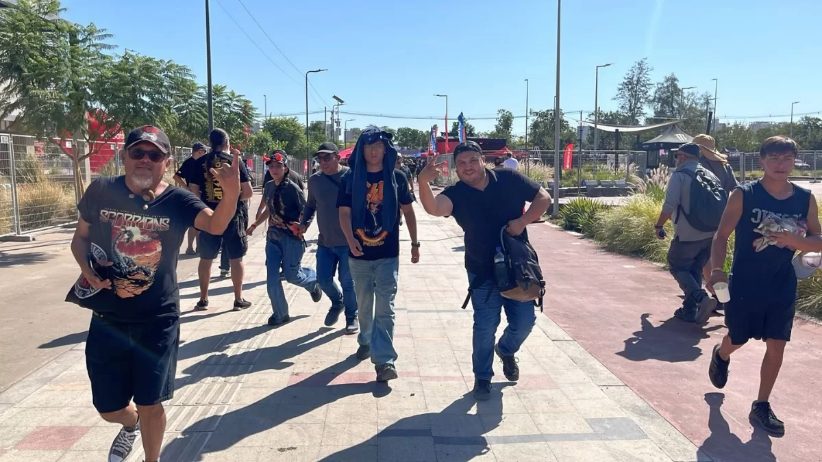 Desde todas partes del mundo: Así fue el ingreso del primer fanático de ...