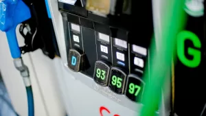 Bencinas Alza Agencia Uno Web