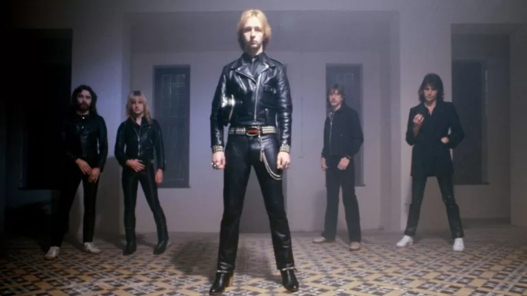Judas Priest Breaking The Law
