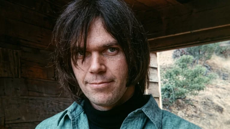 Neil Young 1969 Alta Web