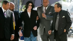 Michael Jackson 2005 Juicio Pijama Getty Web