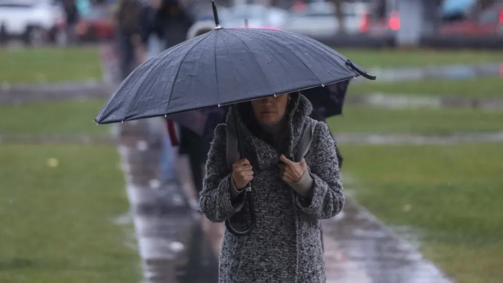 Lluvia Santiago