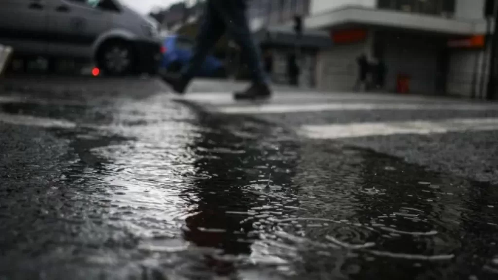 Lluvia Santiago Web