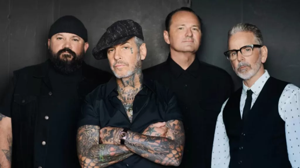 Social Distortion