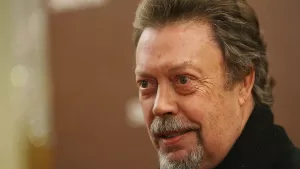Tim Curry