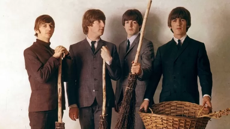 Beatles 1965 Day Tripper Web