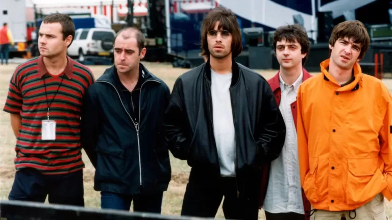 Oasis Knebworth Farm 1996 Web