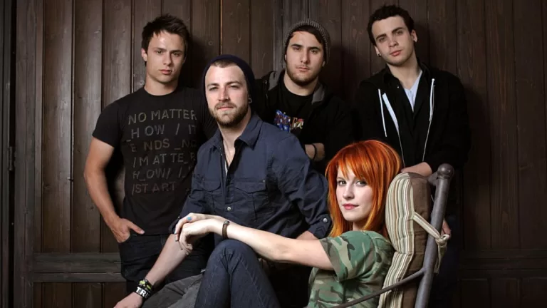 Paramore Brand New Eyes