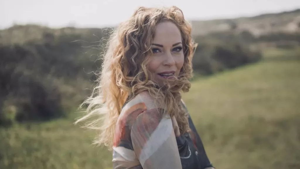Anneke Van Giersbergen 2026 Web