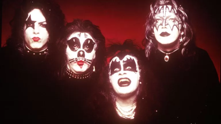 Kiss Alive