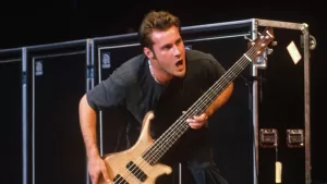 Limp Bizkit Sam Rivers Portada Futuro