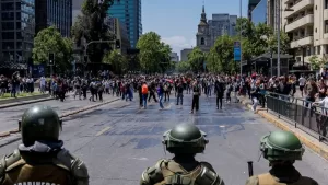 Crisis Social Respeto Autoridad Web